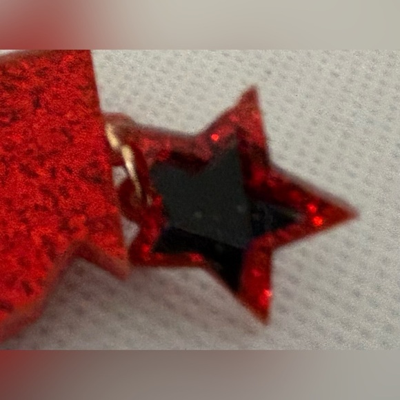 University of Georgia | Georgia Bulldogs dangle pierced earrings - Picture 7 of 9